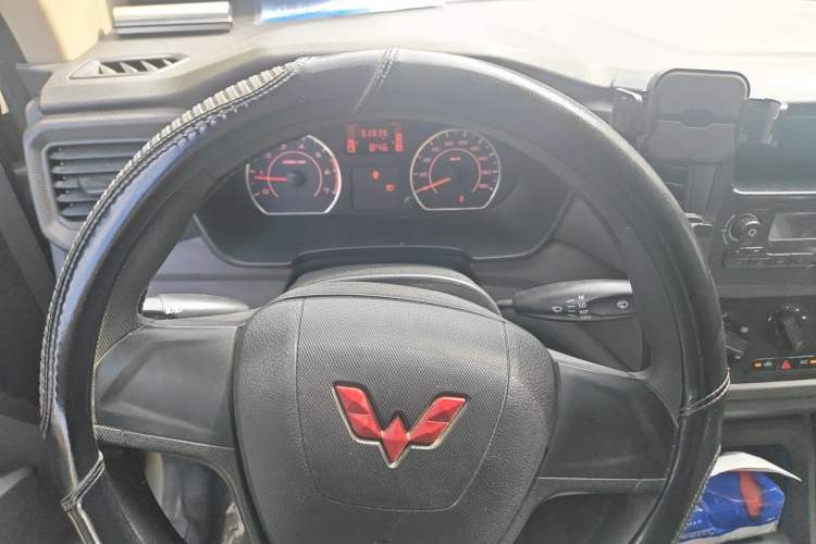 Used Wuling Hongguang V 2022 1.5L Jingqu Version Hydraulic Power Steering LAR Instrument Cluster