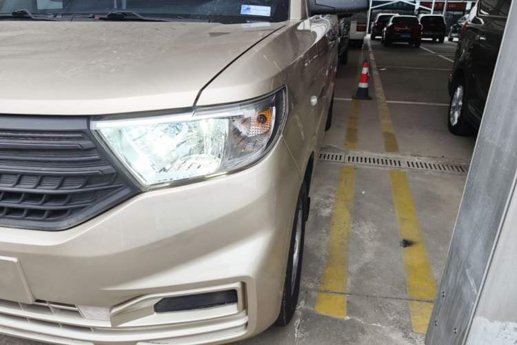 Used Wuling Hongguang V 2022 1.5L Jingqu Version Hydraulic Power Steering LAR Left Front Headlight