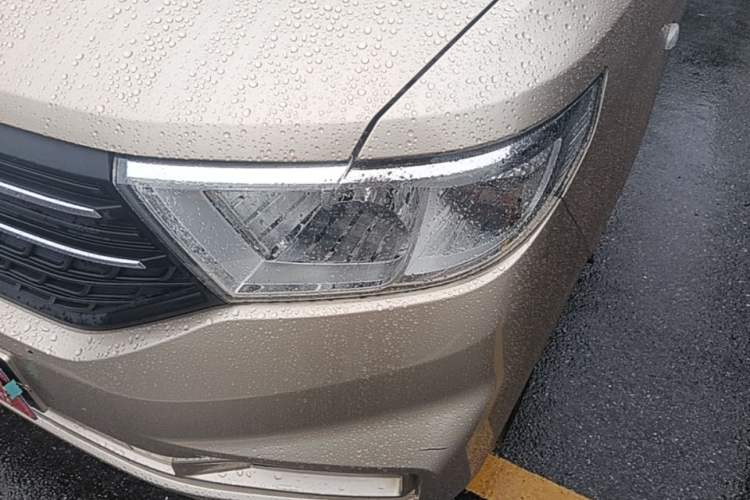Used Wuling Hongguang V 2022 1.5L Enjoy Edition Hydraulic Power Steering LAR Left Front Headlight