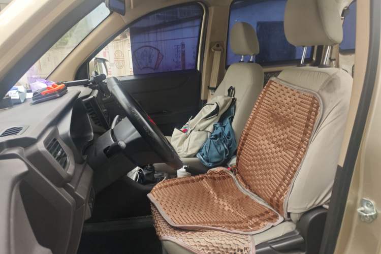 Used Wuling Hongguang V 2022 1.5L Jingqu Edition Electric-Assist LAR Left Front Seat