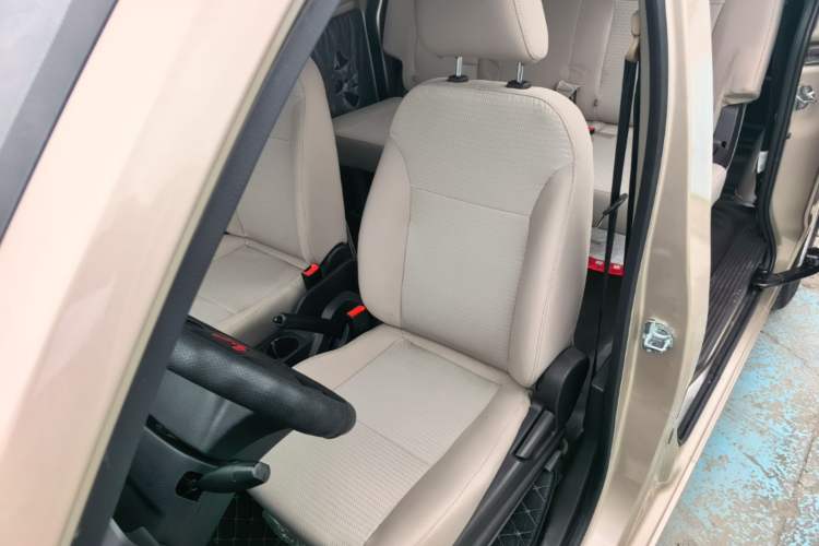 Used Wuling Hongguang V 2022 1.5L Jingqu Edition Electric-Assist LAR Left Front Seat