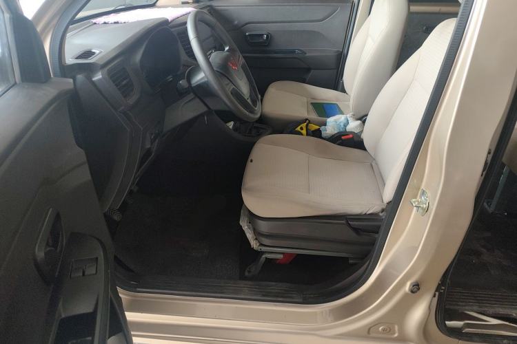Used Wuling Hongguang V 2022 1.5L Jingqu Edition Electric-Assist LAR Left Front Seat