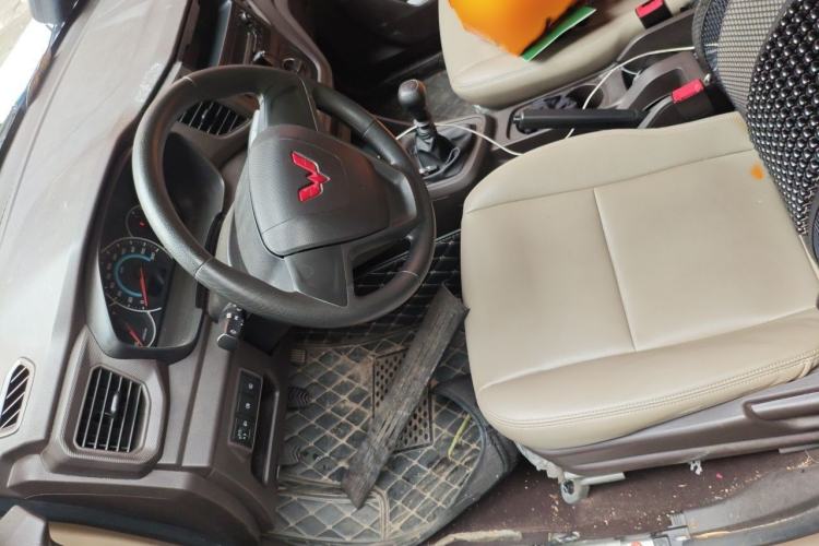 Used Wuling Hongguang V 2022 1.5L Enjoy Edition Hydraulic Power Steering LAR Left Front Seat