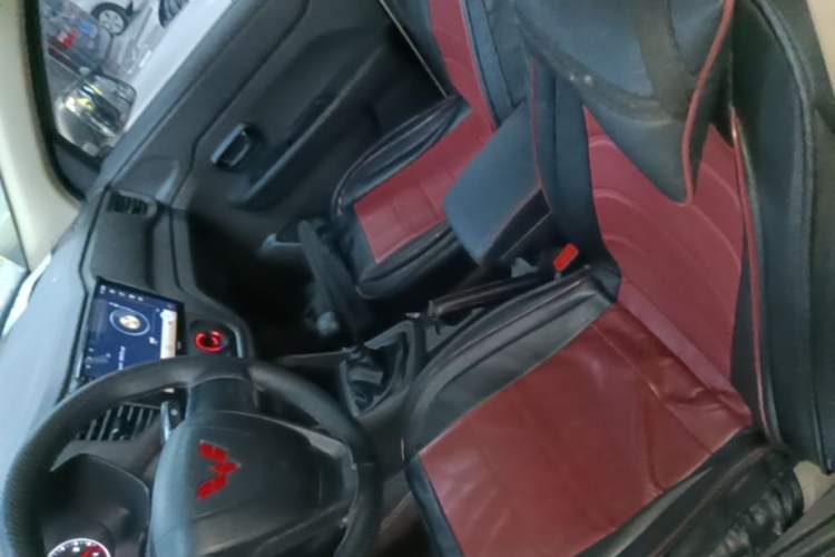 Used Wuling Hongguang V 2022 1.5L Enjoy Edition Electric-Powered LAR Left Front Seat