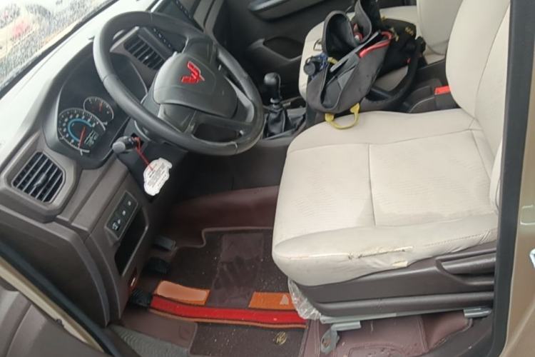 Used Wuling Hongguang V 2022 1.5L Enjoy Edition Hydraulic Power Steering LAR Left Front Seat