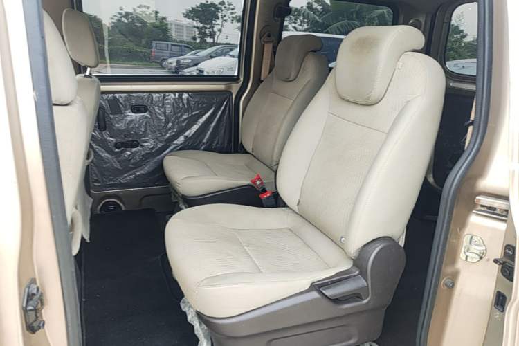 Used Wuling Hongguang V 2022 1.5L Enjoy Edition Hydraulic Power Steering LAR Left Rear Seat