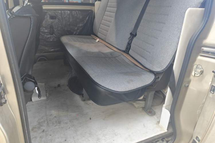 Used Wuling Hongguang V 2022 1.5L Jingqu Version Hydraulic Power Steering LAR Left Rear Seat