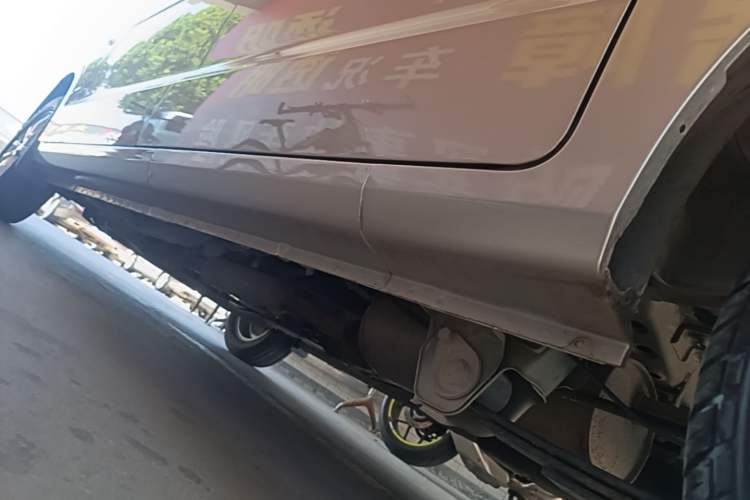 Used Wuling Hongguang V 2022 1.5L Enjoy Edition Hydraulic Power Steering LAR Left Side Sill