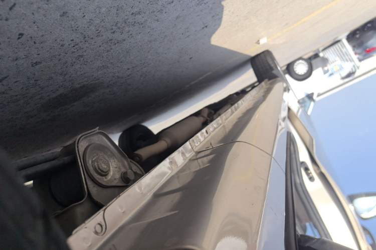 Used Wuling Hongguang V 2022 1.5L Jingqu Edition Electric-Assist LAR Left Side Sill