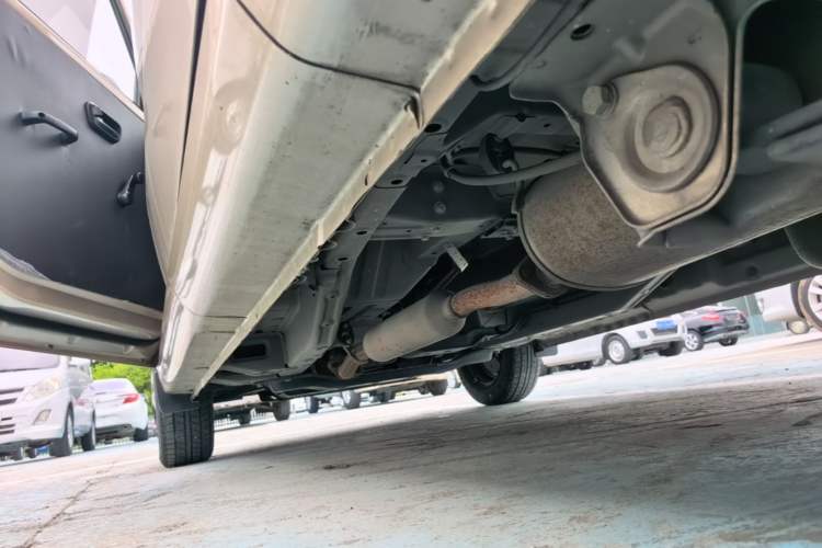 Used Wuling Hongguang V 2022 1.5L Jingqu Edition Electric-Assist LAR Left Side Sill