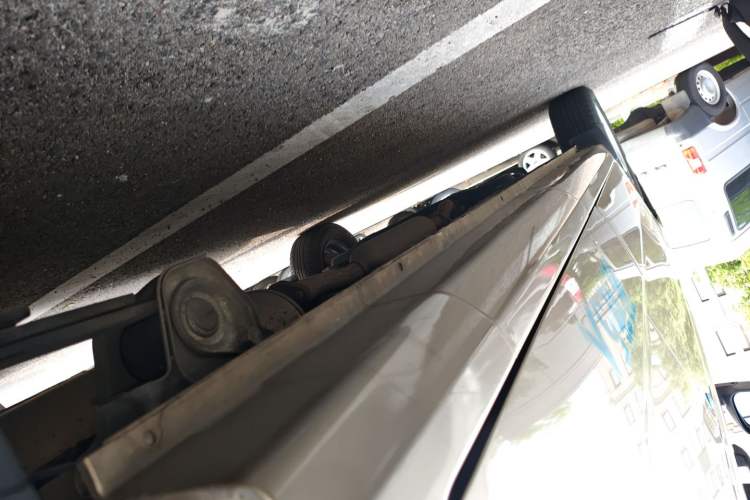 Used Wuling Hongguang V 2022 1.5L Jingqu Edition Electric-Assist LAR Left Side Sill
