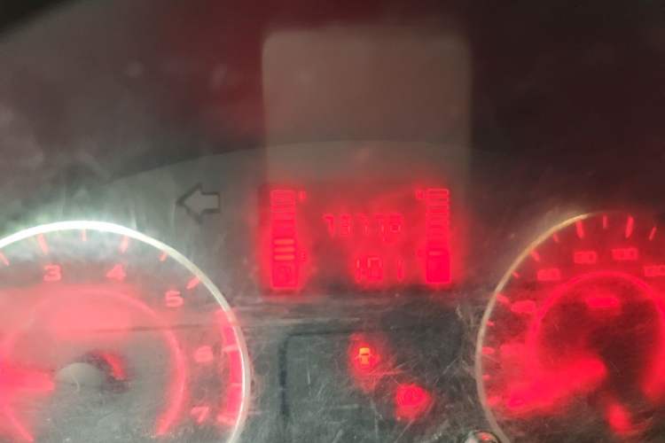 Used Wuling Hongguang V 2022 1.5L Jingqu Version Hydraulic Power Steering LAR Odometer Close Up