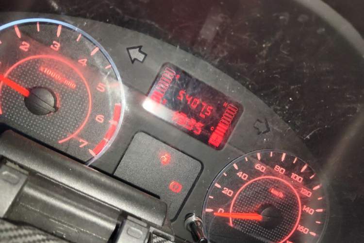 Used Wuling Hongguang V 2022 1.5L Jingqu Edition Electric-Assist LAR Odometer Close Up