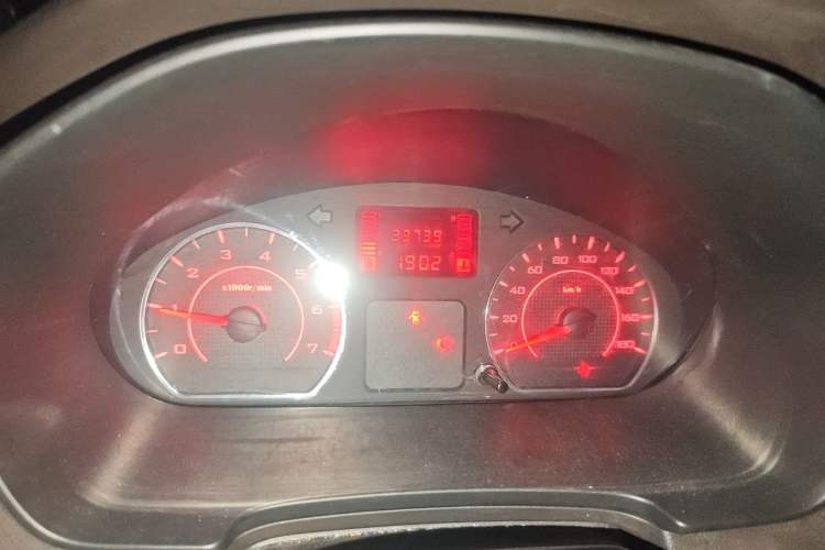 Used Wuling Hongguang V 2022 1.5L Jingqu Version Hydraulic Power Steering LAR Odometer Close Up