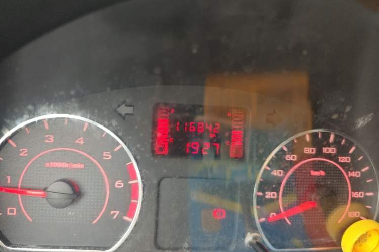 Used Wuling Hongguang V 2022 1.5L Enjoy Edition Hydraulic Power Steering LAR Odometer Close Up