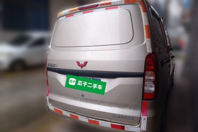 Used Wuling Hongguang V 2022 1.5L Jingqu Edition Enclosed-Window Vehicle with Hydraulic Power Steering LAR Rear Right 45 Deg