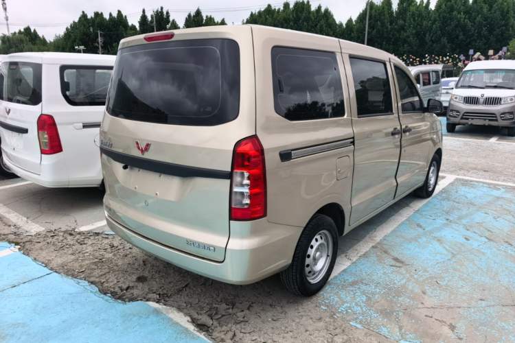 Used Wuling Hongguang V 2022 1.5L Jingqu Edition Electric-Assist LAR Rear Right 45 Deg