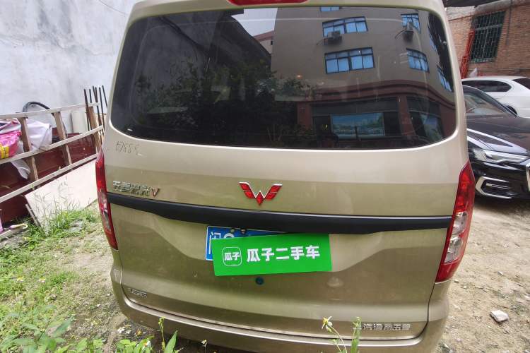 Used Wuling Hongguang V 2022 1.5L Jingqu Edition Electric-Assist LAR Rear