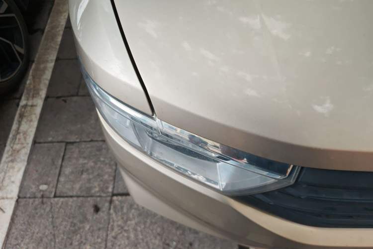Used Wuling Hongguang V 2022 1.5L Jingqu Version Hydraulic Power Steering LAR Right Front Headlight