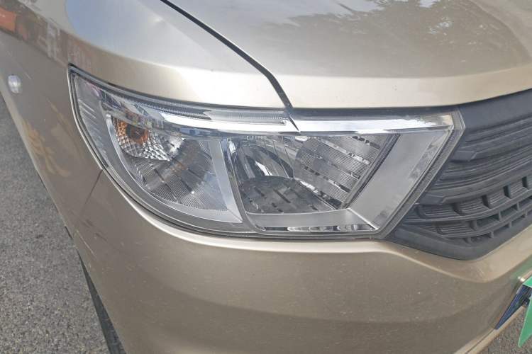 Used Wuling Hongguang V 2022 1.5L Jingqu Version Hydraulic Power Steering LAR Right Front Headlight