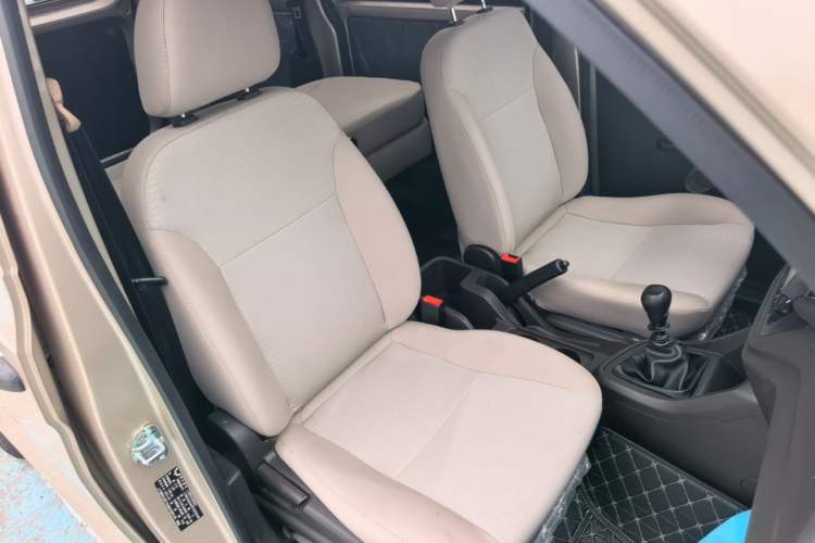 Used Wuling Hongguang V 2022 1.5L Jingqu Edition Electric-Assist LAR Right Front Seat