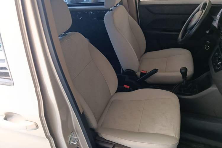 Used Wuling Hongguang V 2022 1.5L Enjoy Edition Hydraulic Power Steering LAR Right Front Seat