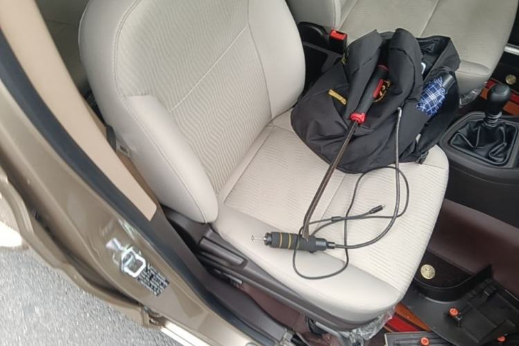 Used Wuling Hongguang V 2022 1.5L Enjoy Edition Hydraulic Power Steering LAR Right Front Seat