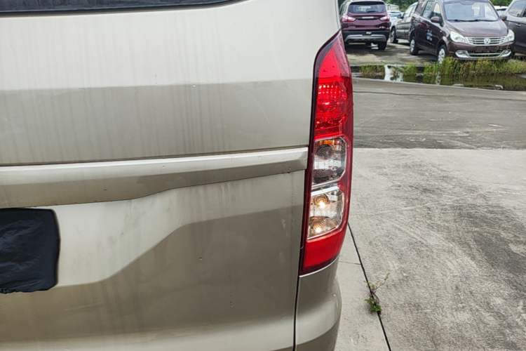 Used Wuling Hongguang V 2022 1.5L Enjoy Edition Hydraulic Power Steering LAR Right Rear Taillight