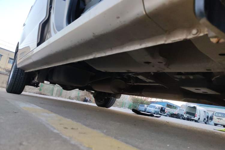 Used Wuling Hongguang V 2022 1.5L Jingqu Edition Electric-Assist LAR Right Side Sill