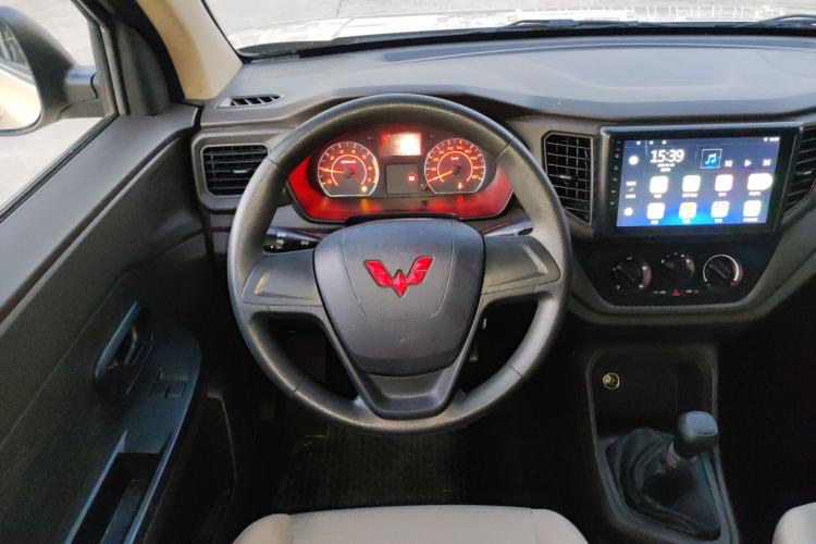Used Wuling Hongguang V 2022 1.5L Jingqu Edition Electric-Assist LAR Steering Wheel