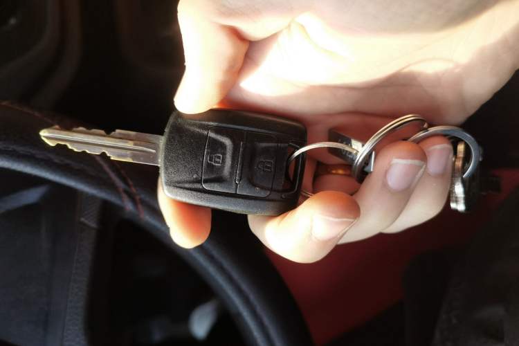 Used Wuling Hongguang V 2022 1.5L Jingqu Edition Electric-Assist LAR Vehicle Key