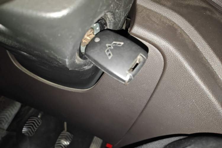 Used Wuling Hongguang V 2022 1.5L Enjoy Edition Electric-Powered LAR Vehicle Key