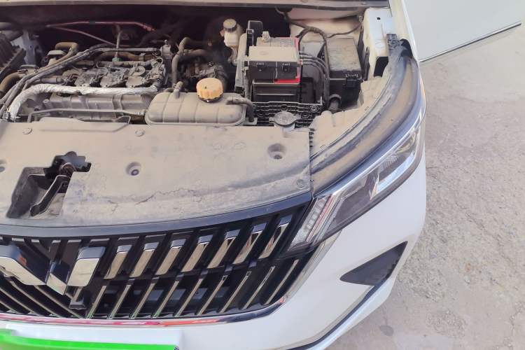 Used Wuling Jiachen 2022 1.5T Manual Comfort & Dynamic Version Engine Bay Left