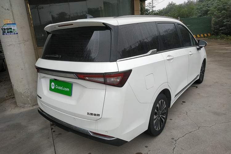 Used Wuling Jiachen 2022 1.5T CVT Deluxe Flagship Edition Exterior 5