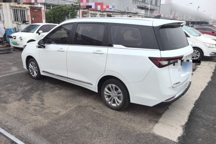Used Wuling Jiachen 2022 1.5L Manual Comfort Edition Exterior 5