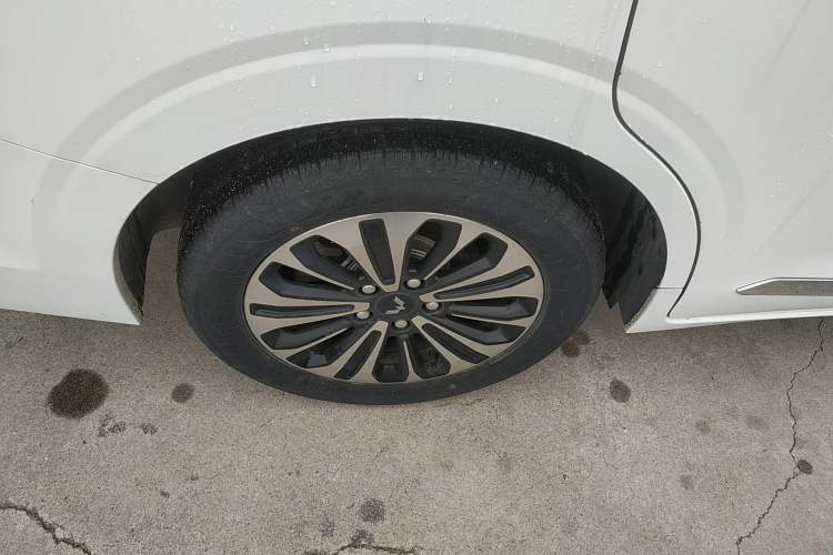Used Wuling Jiachen 2022 1.5T CVT Deluxe Flagship Edition Exterior 8