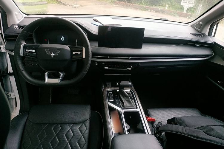 Used Wuling Jiachen 2022 1.5T CVT Deluxe Flagship Edition Interior 2