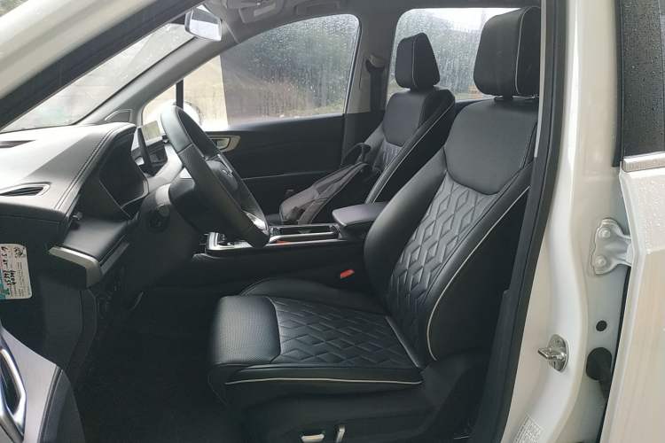 Used Wuling Jiachen 2022 1.5T CVT Deluxe Flagship Edition Left Front Seat