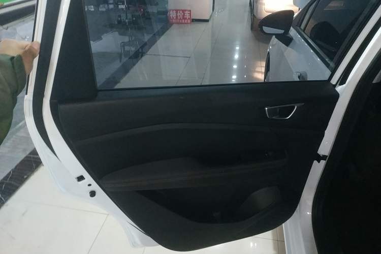Used Wuling Jiachen 2022 1.5L Manual Enjoyment Elite Model Left Rear Door Interior