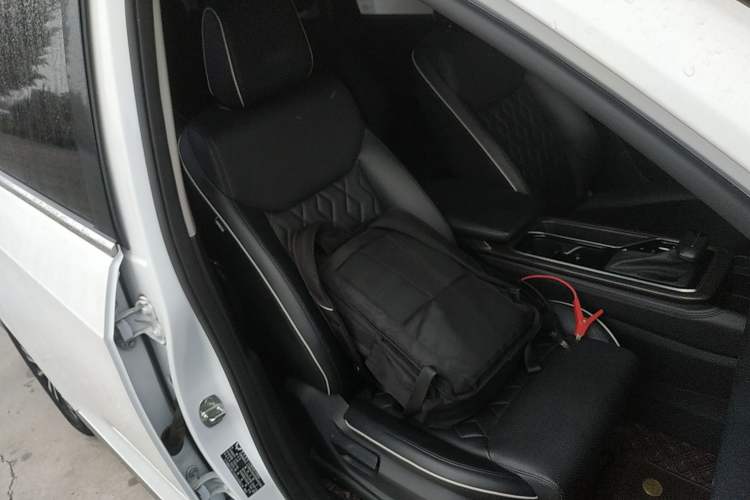 Used Wuling Jiachen 2022 1.5T CVT Deluxe Flagship Edition Right Front Seat