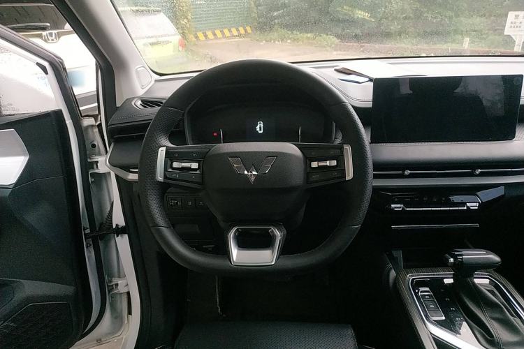 Used Wuling Jiachen 2022 1.5T CVT Deluxe Flagship Edition Steering Wheel