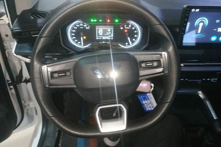 Used Wuling Jiachen 2022 1.5L Manual Enjoyment Elite Model Steering Wheel