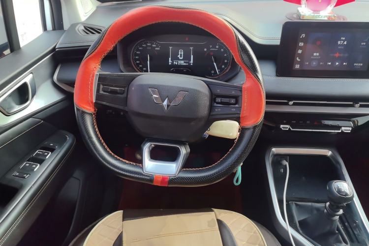 Used Wuling Jiachen 2022 1.5T Manual Comfort & Dynamic Version Steering Wheel