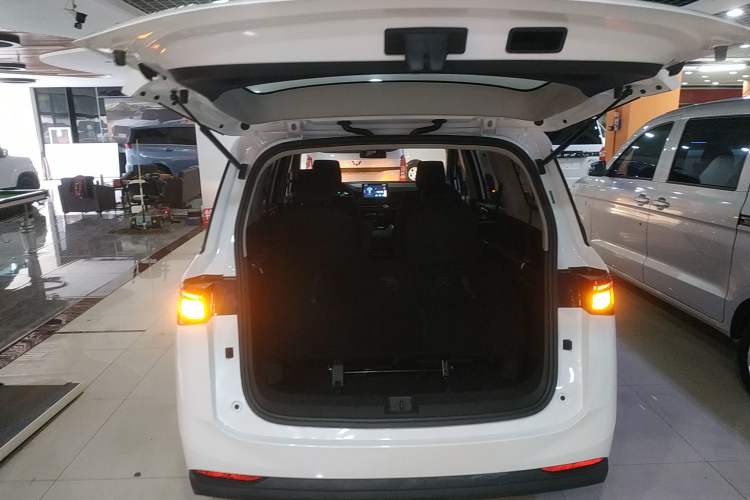 Used Wuling Jiachen 2022 1.5L Manual Enjoyment Elite Model Trunk