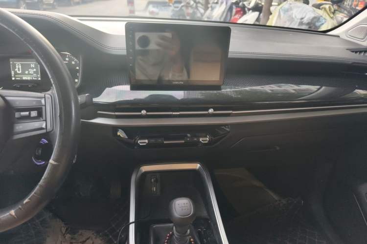 Used Wuling Jiachen 2022 1.5L Manual Enjoyment Elite Model Audio And AC Panel