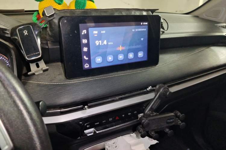 Used Wuling Jiachen 2022 1.5T Manual Light Enjoyment Dynamic Version Audio And AC Panel