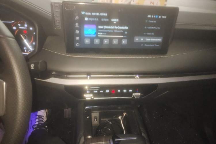 Used Wuling Jiachen 2022 1.5T CVT Deluxe Flagship Edition Audio And AC Panel