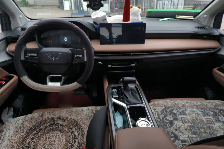 Used Wuling Jiachen 2022 1.5T CVT Smart Luxury Version Center Console