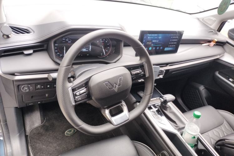 Used Wuling Jiachen 2022 1.5T CVT Deluxe Flagship Edition Center Console