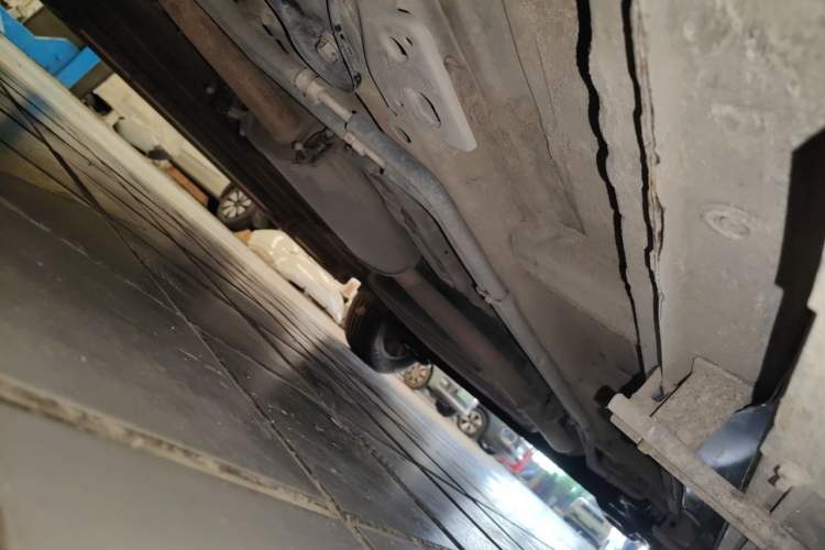 Used Wuling Jiachen 2022 1.5T CVT Deluxe Flagship Edition Chassis Front Left